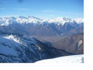 La piana di Domodossola con alle spalle i gruppi montuosi del Fletschhorn-M.Leone..