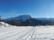 Il pianoro delle Granges des Alpes (2100 m), sullo sfondo il Roc del Boucher (3285 m)