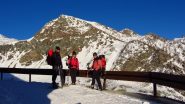 Maria Carla, Davide e Stelvio nella parte finale della stradina che conduce al Selleries (30-12-2012)