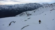 salendo i pendii poco inclinati della parte alta del vallone