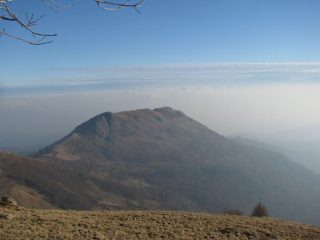 Cappa di nebbia e smog sulla pianura