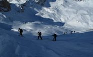 poco sotto la cresta