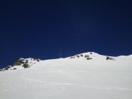 bella neve sotto la cima