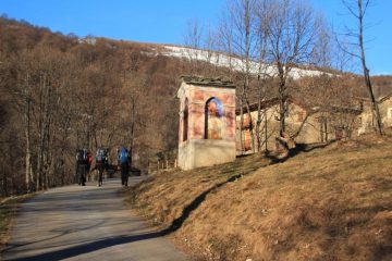 arrivando alle prime case di Danna (5-1-2013)