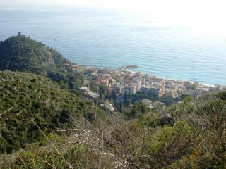 Il borgo di Varigotti, dal sentiero di risalita
