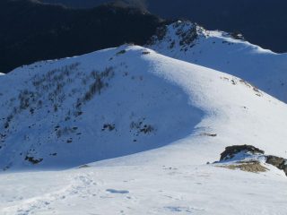 Dietro il rifugio Blessent, Roc delle Teste