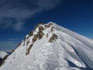 La facile cresta per la vetta