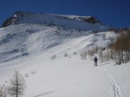 il breve ma ripido pendio per accedere alla dorsale Serra del Bal