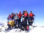 insieme in cima