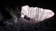 Blin fa un riposino all'entrata della miniera