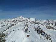 La cresta prosegue fino al Basodino