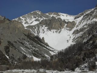 In alto a sx l'anticima ovest,a dx l'Oserot.