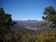 sul versante opposto la valle del Lerrone