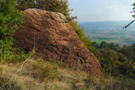  Il masso di Torre della Vigna visto dal lato facile