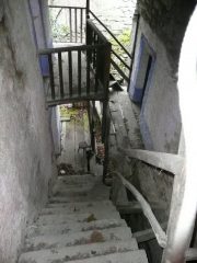 Scala e balconi alla borgata Costa