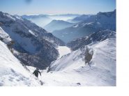 Ale a confronto con le difficolta' prima della vetta..con alle spalle il lago di Agaro visibile x meta'