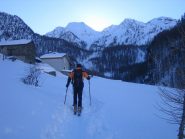 sullo sfondo il colle Giulian, a sinistra il monte Peigrò