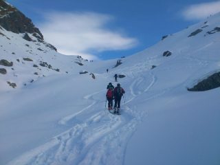 in prossimità del colle