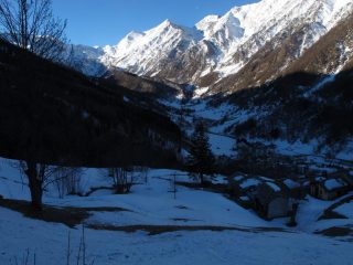 Il piccolo borgo di Indiritti alla partenza