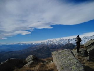 Dalla vetta lo sguardo spazia fino alle mie Valli di Lanzo
