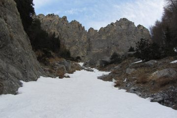 parte bassa del canale sotto il salto roccioso