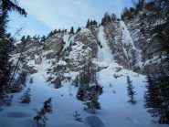 La cascta con le altre linee vicine