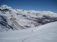 Risalendo gli amplissimi  pendii della Testa di Cervetto