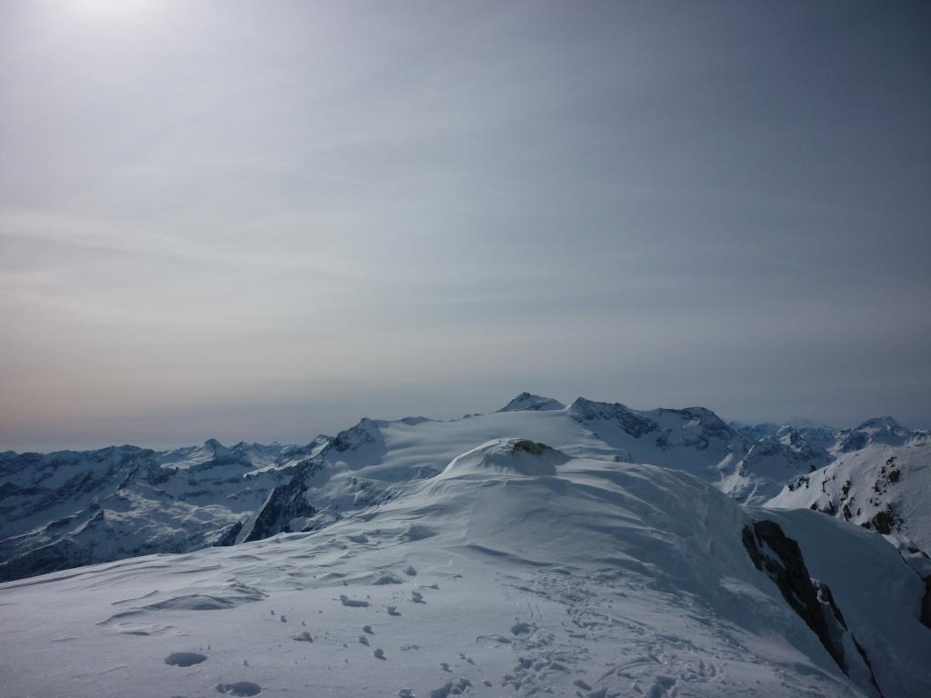 la cima e dietro il basodino