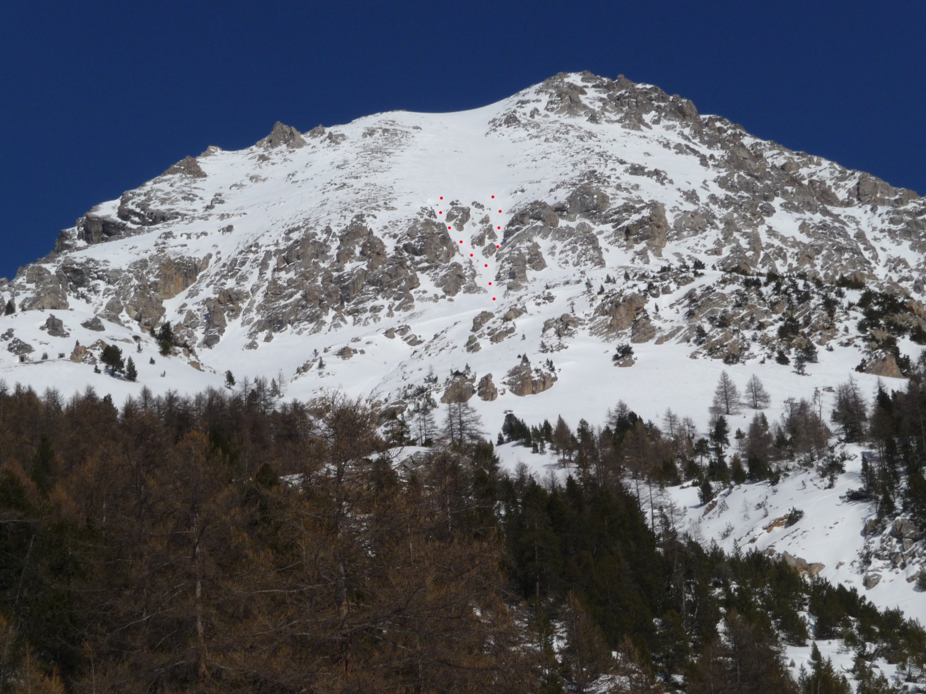 versante SSO e i due rami del canalino