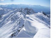 Le spioventi cornici di vetta..