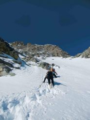 Tanta neve alla base del canale