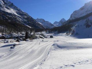 rhemes e panorama verso la granta parey