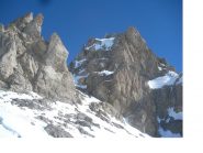 Al centro il colletto..dal versante sud ovest e la Roche Gauthier a dx