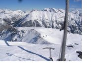 L'Ancien Fort de Lenlon dalla Roche Gauthier..un puntino al centro dell'immagine.