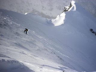sotto la cresta,roccette affioranti