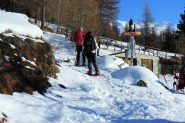 salendo verso il boschetto iniziale sopra Mandriou (2-3-2013)