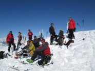 foto di gruppo in vetta