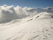 Ancora la cresta verso Ovest dalla vetta, le nuvole sopraggiungono