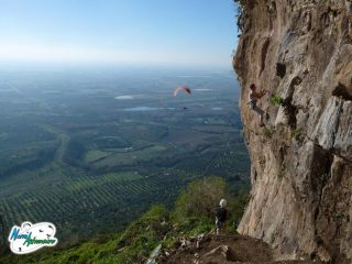 ..e avere i parapendii sotto di noi..