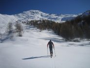 sullo sfondo il Monte Sotto Rognosa 3009 m.