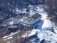 sulla sponda opposta il Santuario della Madonna del Trucco