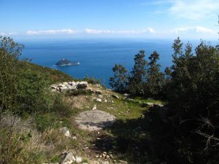 Monte Bignone piazzola tedesca che domina il golfo di Alassio