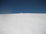 Scendendo, un ultimo sguardo verso il Pizzo d'Ormea.