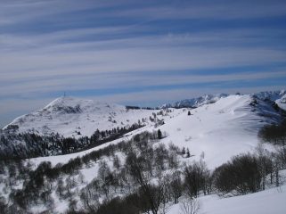 Mindino sullo sfondo
