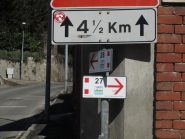 il percorso è sempre ben segnato fin dalla stazione Sassi