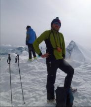 In punta, dietro il Francois Peloux