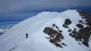 Parte inziale discesa di neve compatta