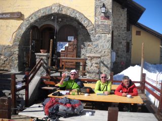 Alla fine una bella bevuta al Rif.Baita Gimont