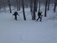 Elio e Giorgio nel sottobosco