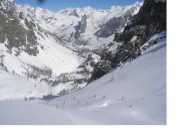 La Rocca Provenzale,dalla conca ove giace il lago di Visaisa